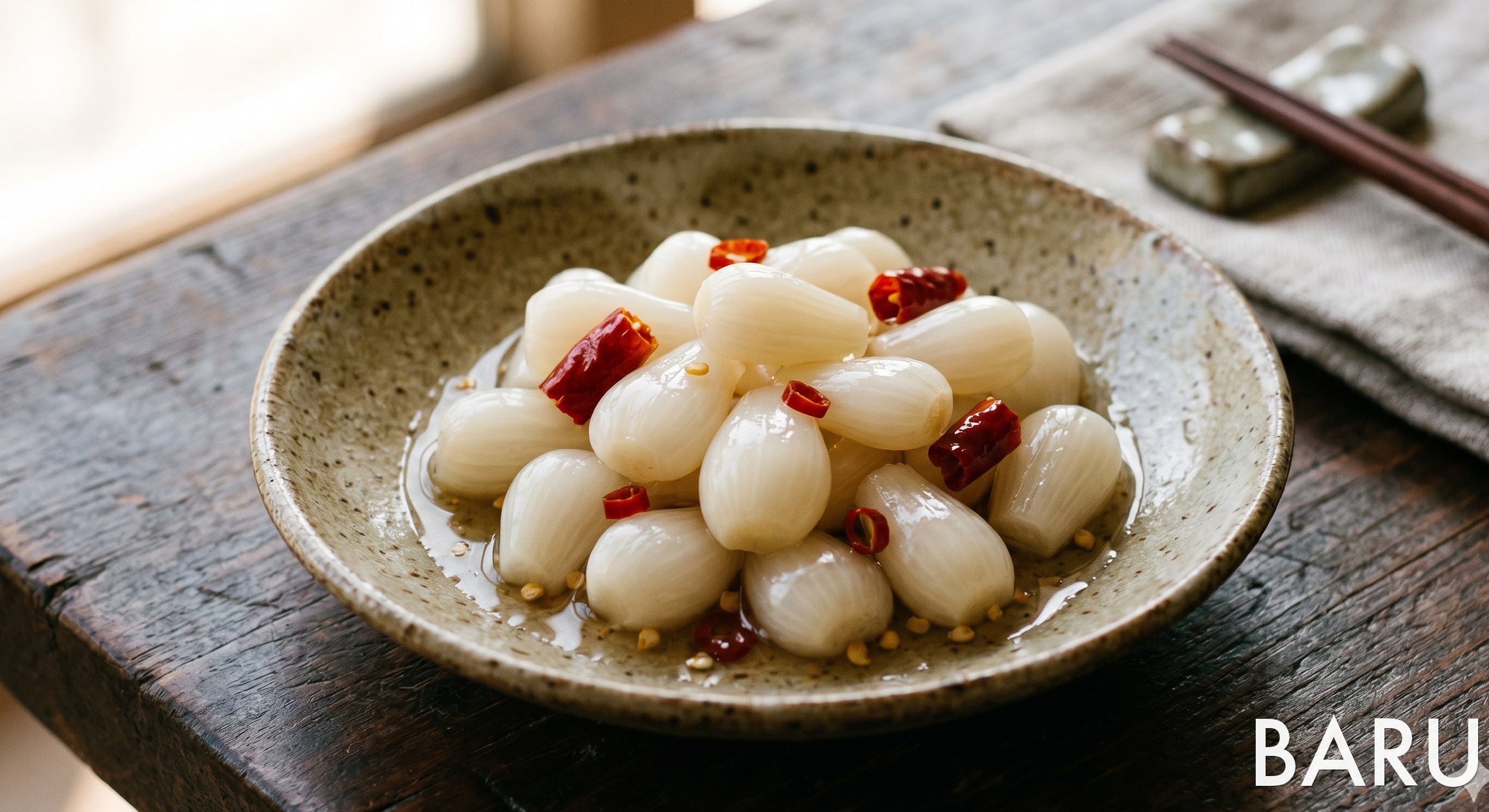 Sweet Vinegar-Pickled Shallots (Rakkyo) (락교 절임)